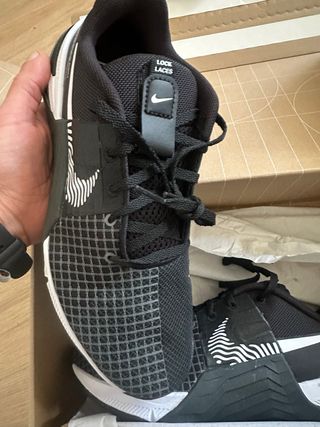 Nike metcon 8 blancas y negras sin estrenar