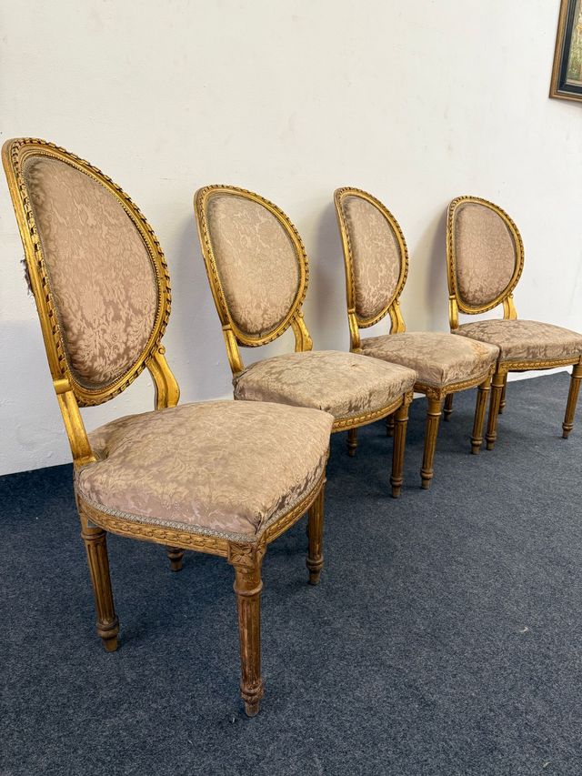 Conjunto de 4 sillas estilo Luis XV,