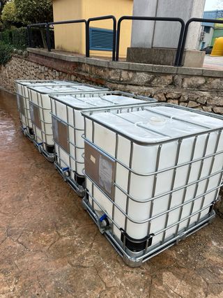 Depósitos agua 1000L 