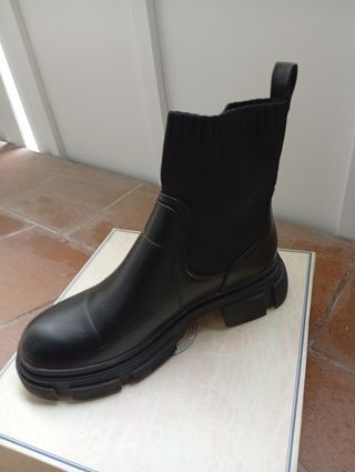 Botas negras - botines mujer