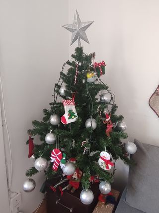 Árbol Navidad con accesorios