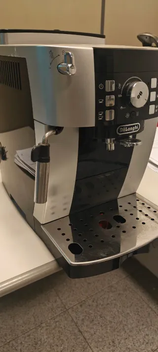 DeLonghi Magnifica S ECAM 21.117.B