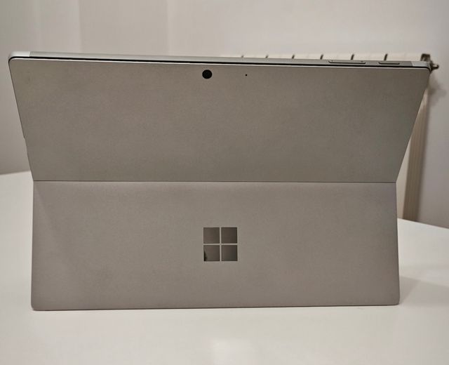 Microsoft Surface Pro 7