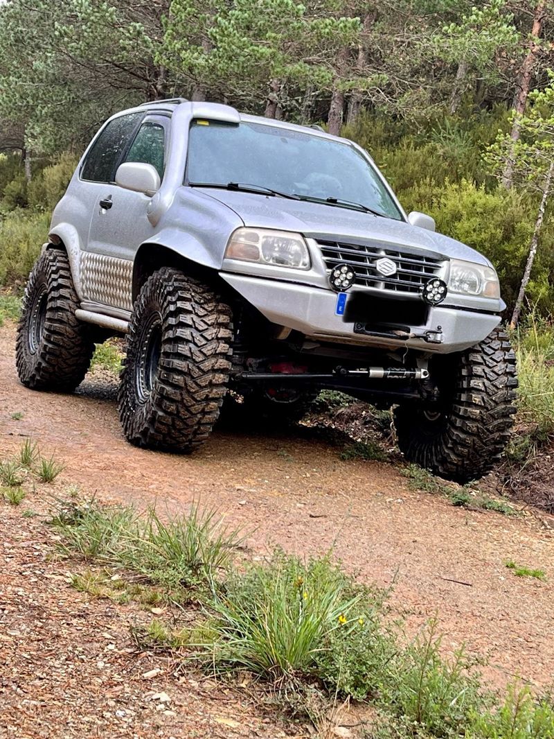 Suzuki Grand Vitara 2001 - foto 1