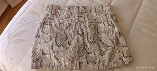 Mini Falda Serpiente Bershka Beige