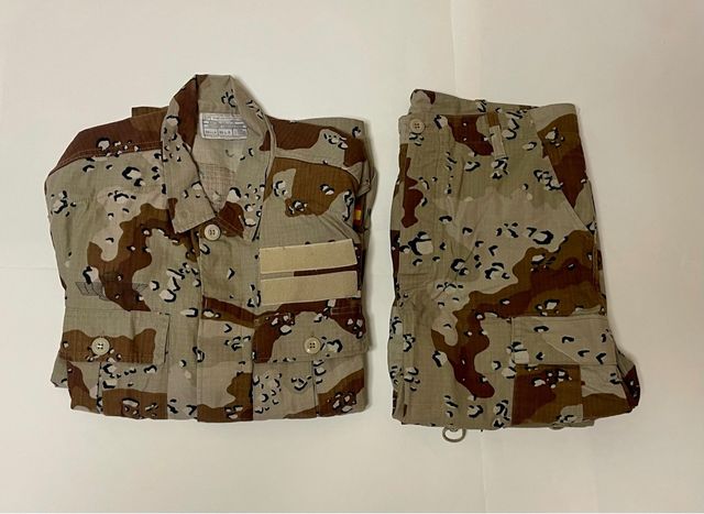 Uniforme campaña pixelado EA árido T 50L