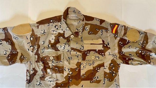 Uniforme campaña pixelado EA árido T 50L