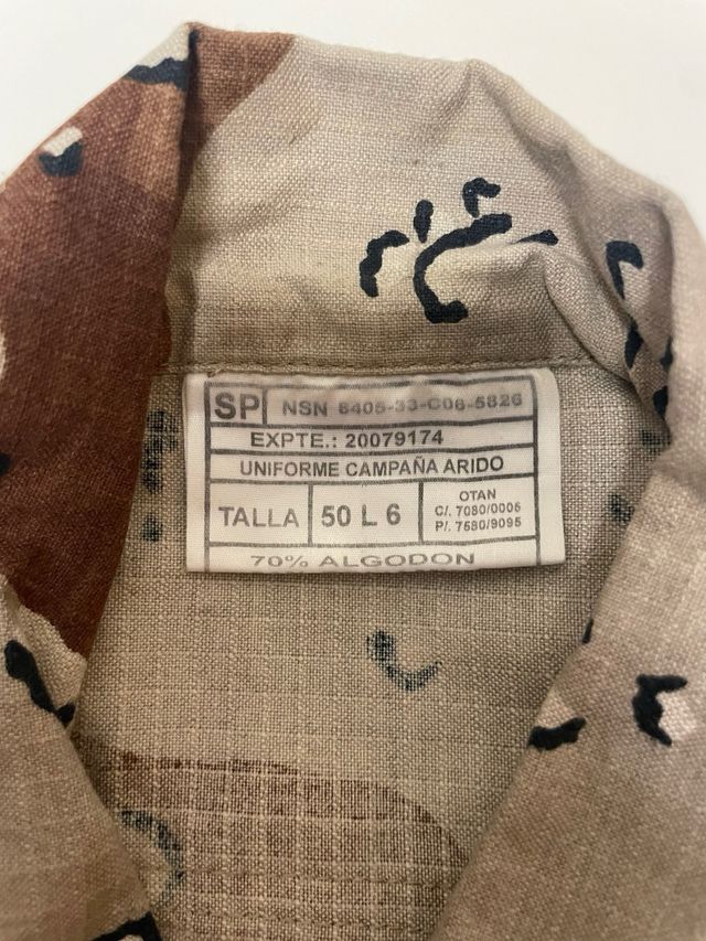 Uniforme campaña pixelado EA árido T 50L