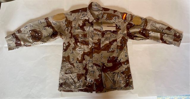 Uniforme campaña pixelado EA árido T 50L