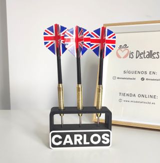 Expositor dardos de diana personalizado
