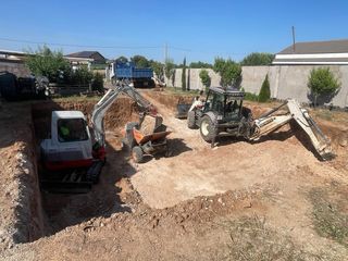 EXCAVACIONES Y MOVIMIENTO TIERRA