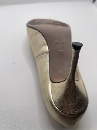 Zapatos joya Magrit dorados novia o invitada