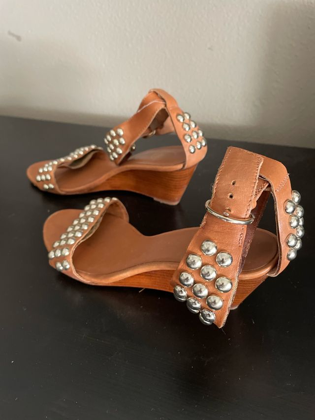 Sandalias cuña marrón-plata