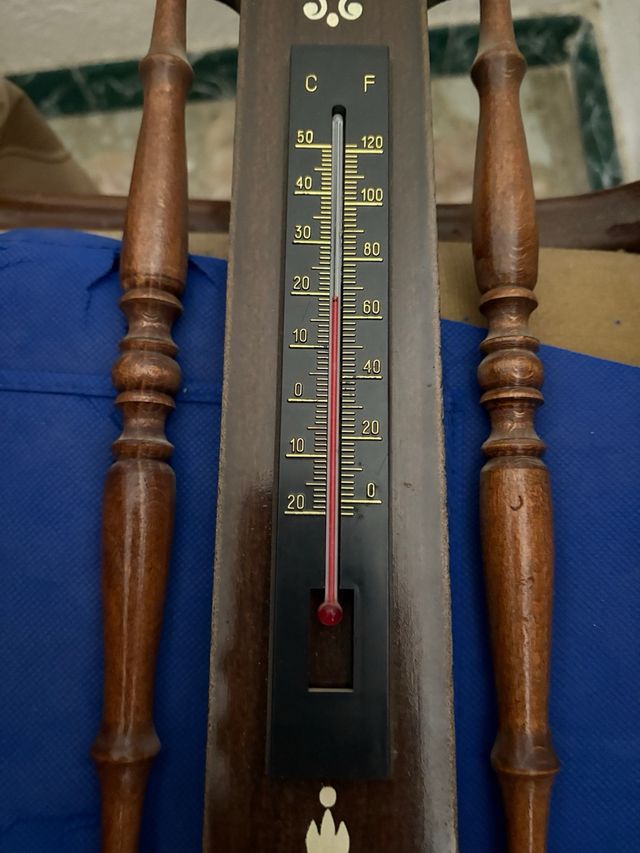 Reloj pared elegante