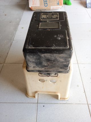 Contador trifásico anitiguo