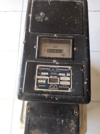 Contador trifásico anitiguo