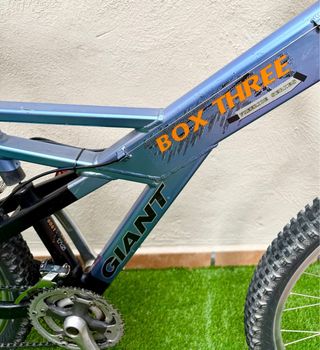 GIANT BOX THREE. Talla M/S. MÁS BICIS