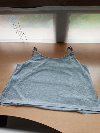 Top gris plata brillante