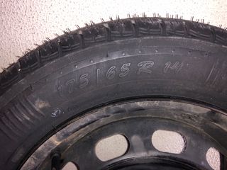 neumatico con llanta.