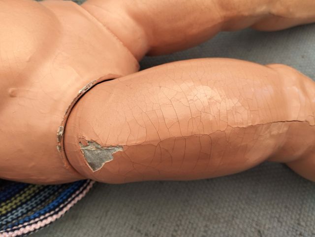 MUÑECA ANTIGUA CARTON PIEDRA GRANDE....