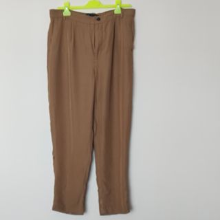 Conjunto Blusa y pantalón " talla L " TODO 3€.