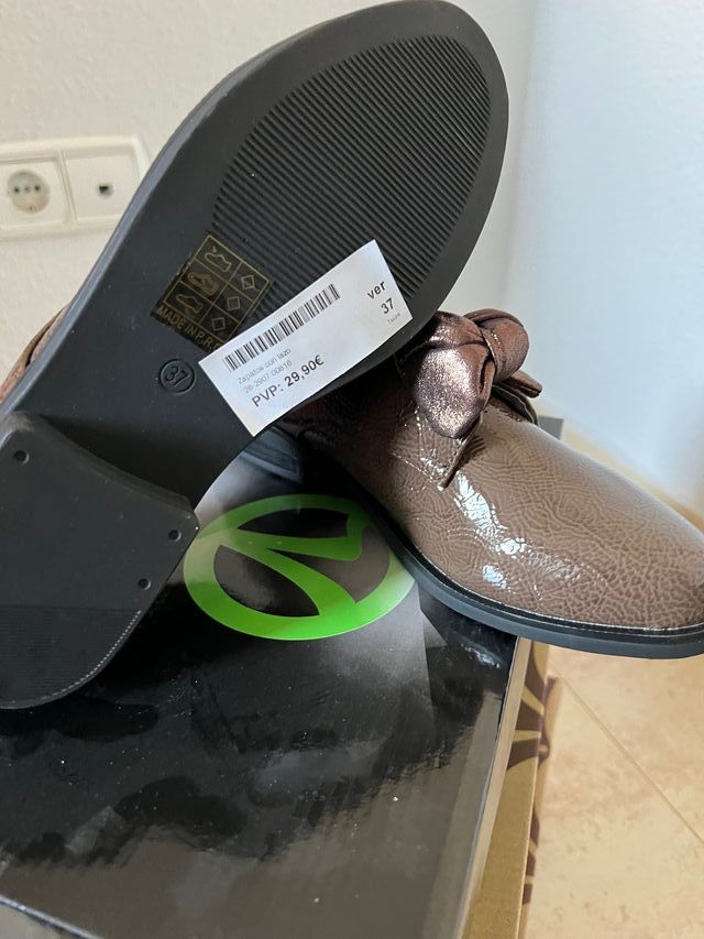 Zapatos con Lazo color Taupe  T 36, 37, 38, 39 Y 4