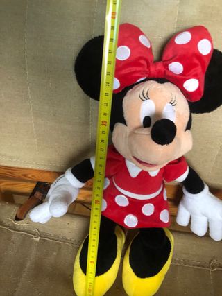 2 muñecas Minnie grande y pequeña Disney