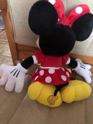 2 muñecas Minnie grande y pequeña Disney