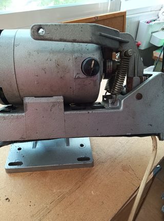 Motor máquina coser antiguo