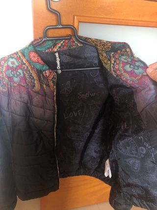 Chaqueta Desigual en perfecto estado