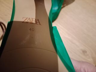 Zapatos Zara verdes tacón