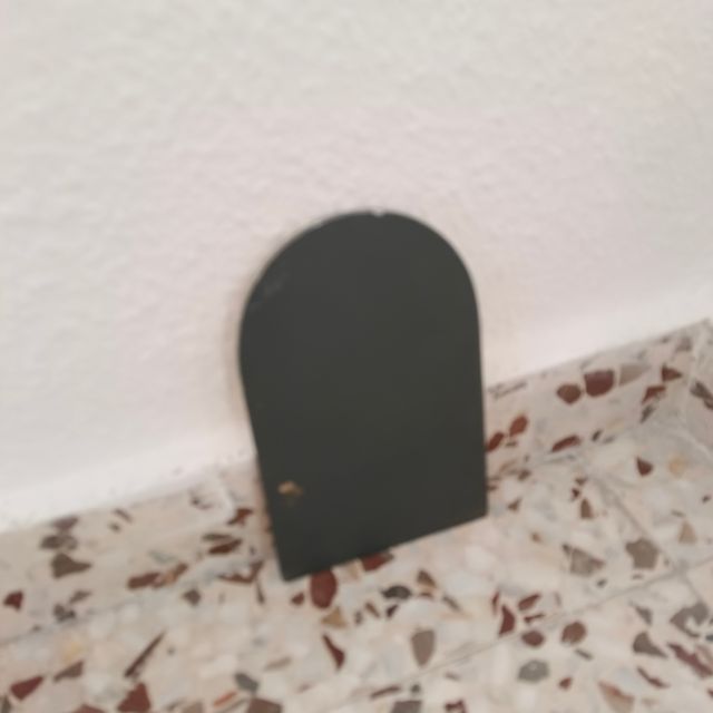 1€: Espejo pequeño