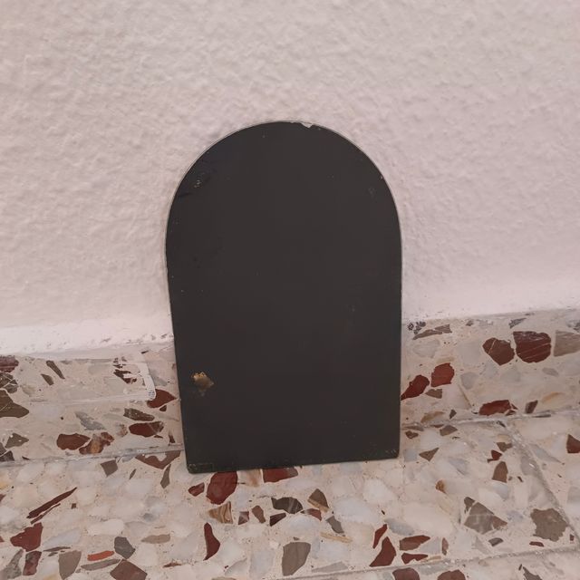 1€: Espejo pequeño