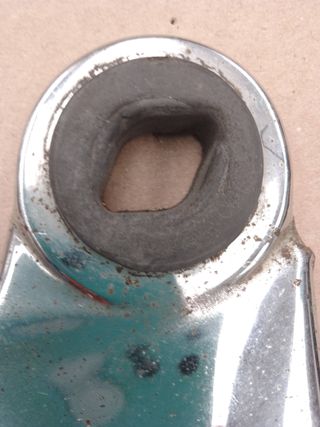 Soportes cromados de faro. Moto clásica