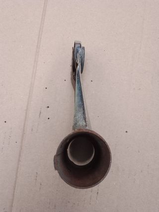 Soportes cromados de faro. Moto clásica