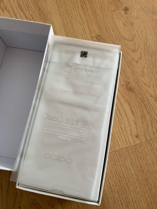 OPPO A74 5G - Caja Vacía
