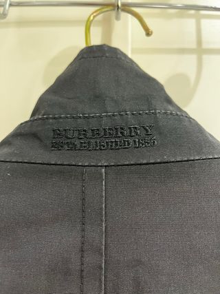 Gabardina Burberry negra - Talla L