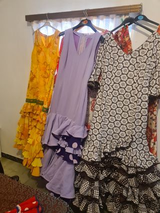 Trajes flamenca multicolor talla 40 a 44.