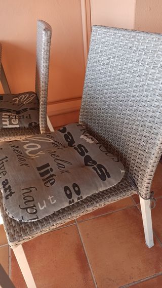 Conjunto mesa y sillas exterior