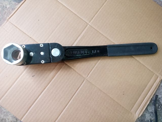 Llave carraca TRUMBULL MFG con vasos 36-30mm nueva