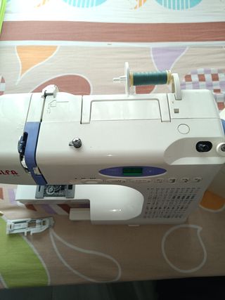 Maquina de coser ALFA 4760