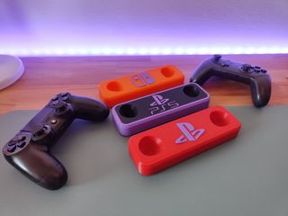 Soporte para mando PS5 personalizable