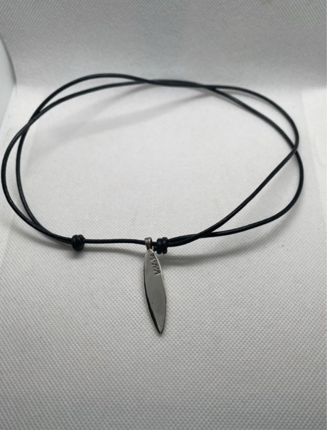 Collar plata surf - cuero negro