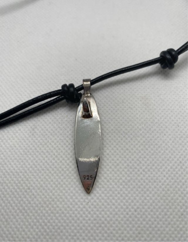 Collar plata surf - cuero negro