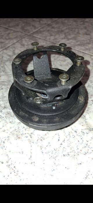 Piña volante Renault 
