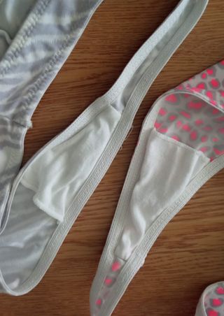 2 tangas XS grises y rosas