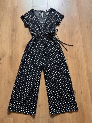 Mono lunares blanco y negro