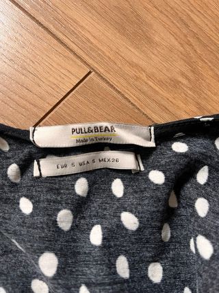 Mono lunares blanco y negro