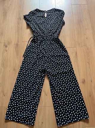 Mono lunares blanco y negro