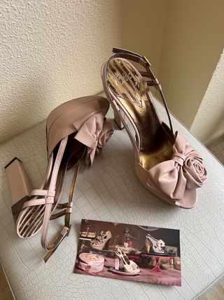 Zapatos rosa palo de una sola puesta 